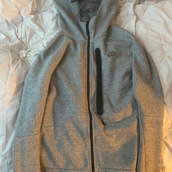 Nike tech fleece - Picture 1 of 3